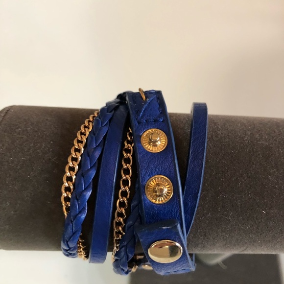 WATCHES! Free pair of earring with any watch order - Picture 2 of 2